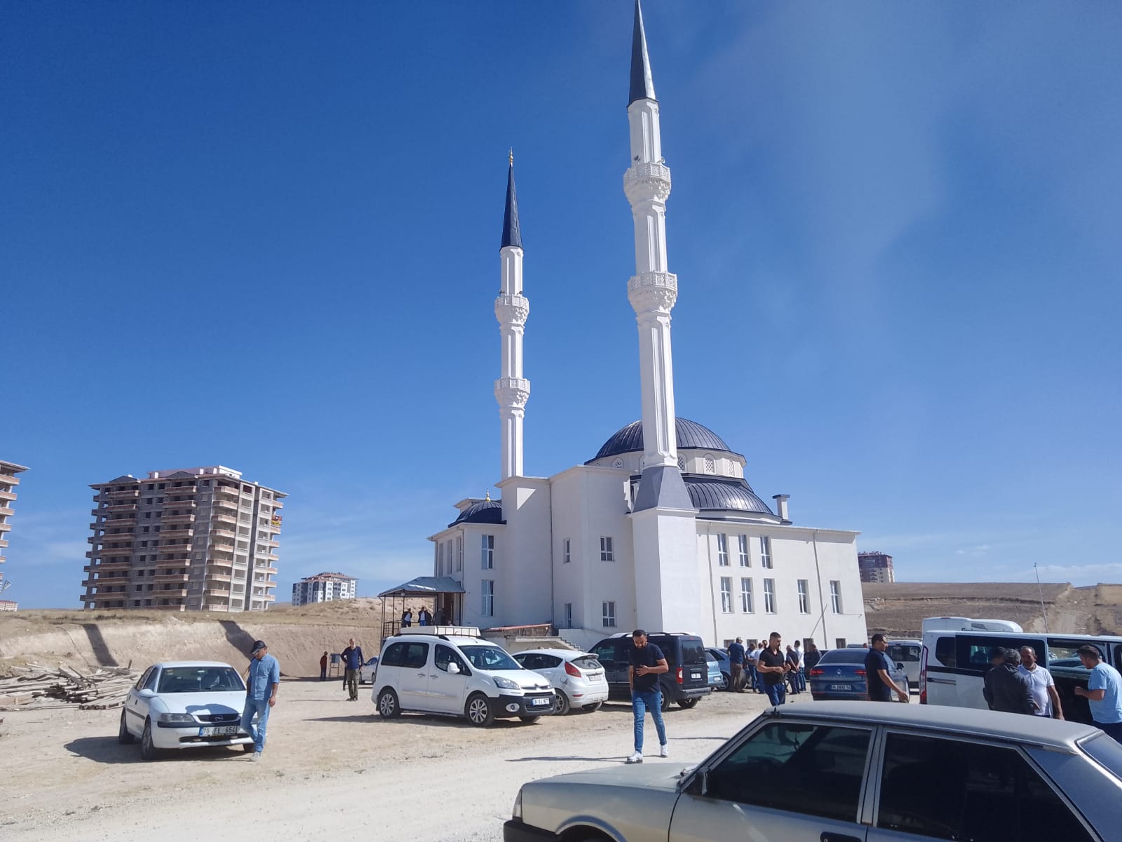 Alcı Mahallesi’nde Fetih Camii ve Kuran Kursu İnşaatı Devam Ediyor: Mahalle Sakinleri Sabırsızlanıyor Alcı Mahallesi’nde Fetih Camii ve Kuran Kursu İnşaatı Devam Ediyor: Mahalle Sakinleri Sabırsızlanıyor